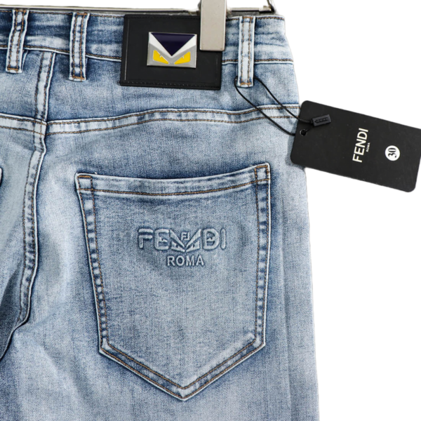 Jean Slim Fendi Homme Printemps-Été 2023, Nouveau Style