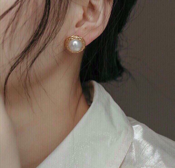 Boucles d’oreilles Céline en perles – Design Unique et Charismatique