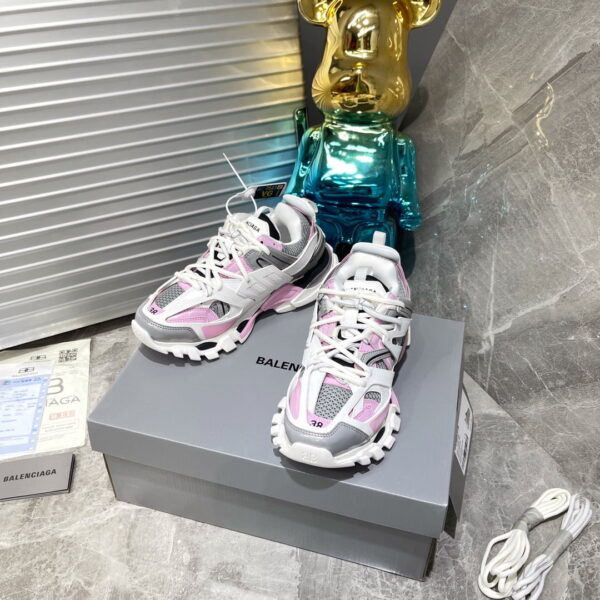 Nouvelle Balenciaga: Original, premier lancement en couleur exclusive