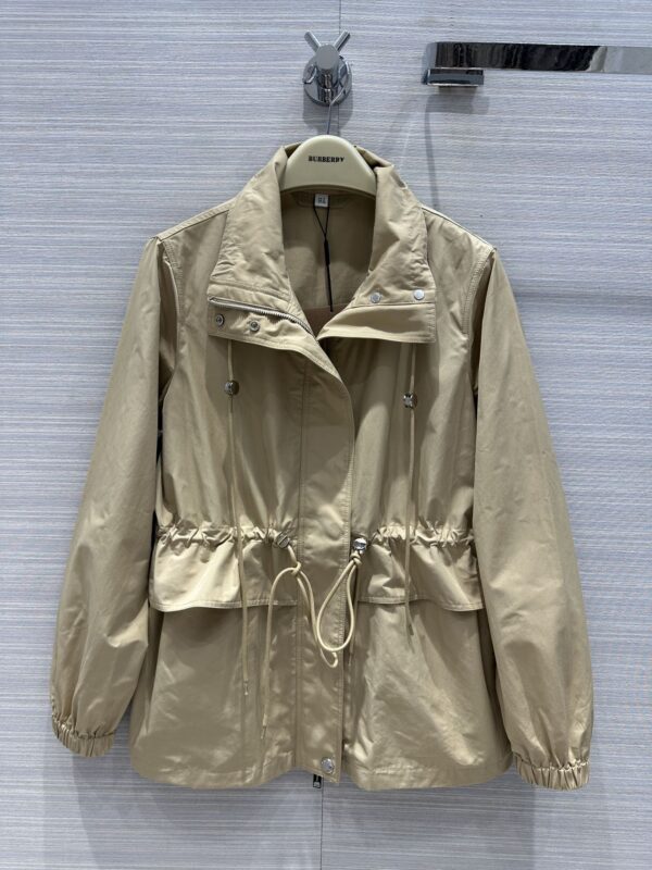 Burberry | Nouveau Manteau Outdoor Style Trench - Collection Authentique