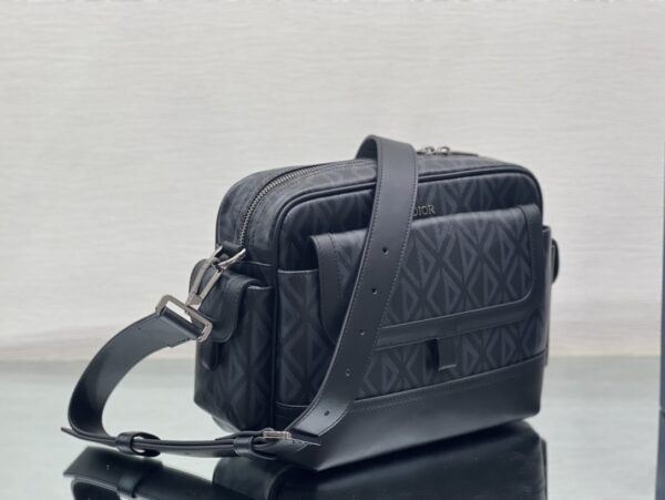 Christian Dior – Sac Messager Hit the Road – Collection 2023