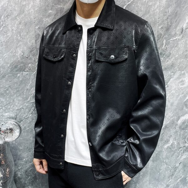 Louis Vuitton – Veste pour Hommes Nouvelle Collection Printemps/Été 2023 avec Col Revers