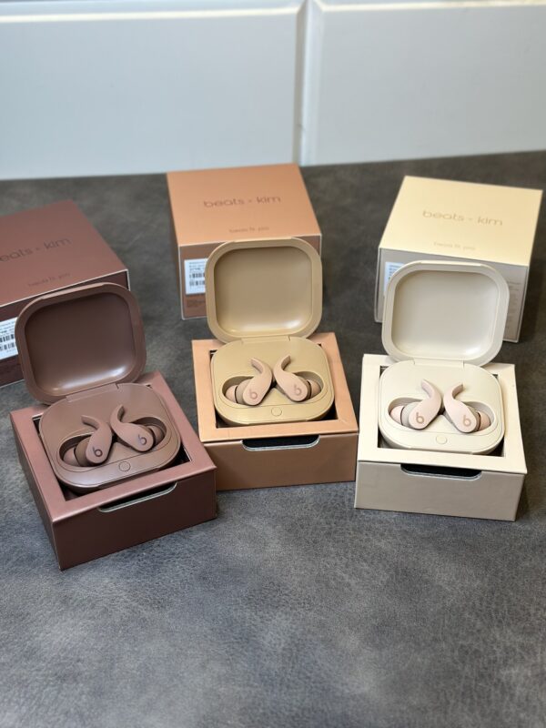 Écouteurs édition limitée Beats Fit Pro x Kim K