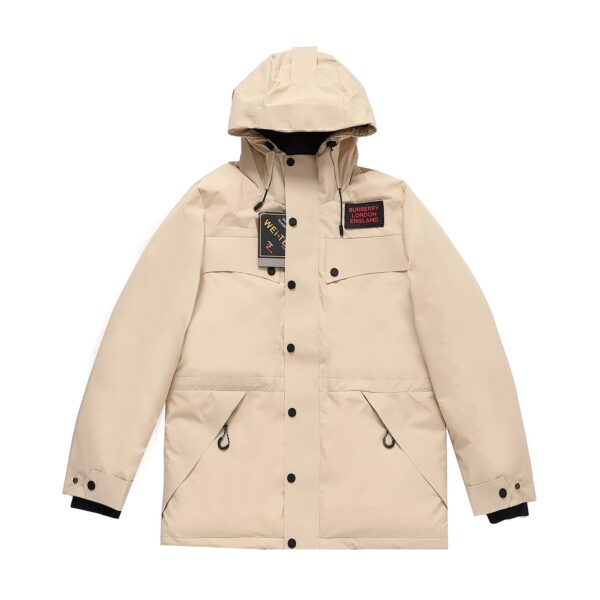 Burberry Nouvelle Collection Automne-Hiver: Doudoune Homme avec Capuche et Traitement Anti-Eau