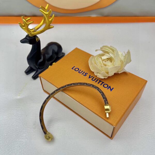 Bracelet LV Diamond de Louis Vuitton – Hommage élégant à la Tradition avec une Touche Moderne