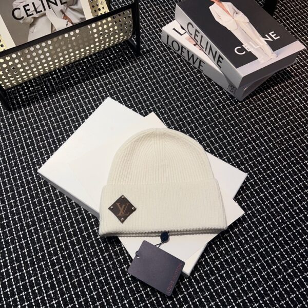Louis Vuitton – Bonnet Tricoté Signature ‘Douce Tête