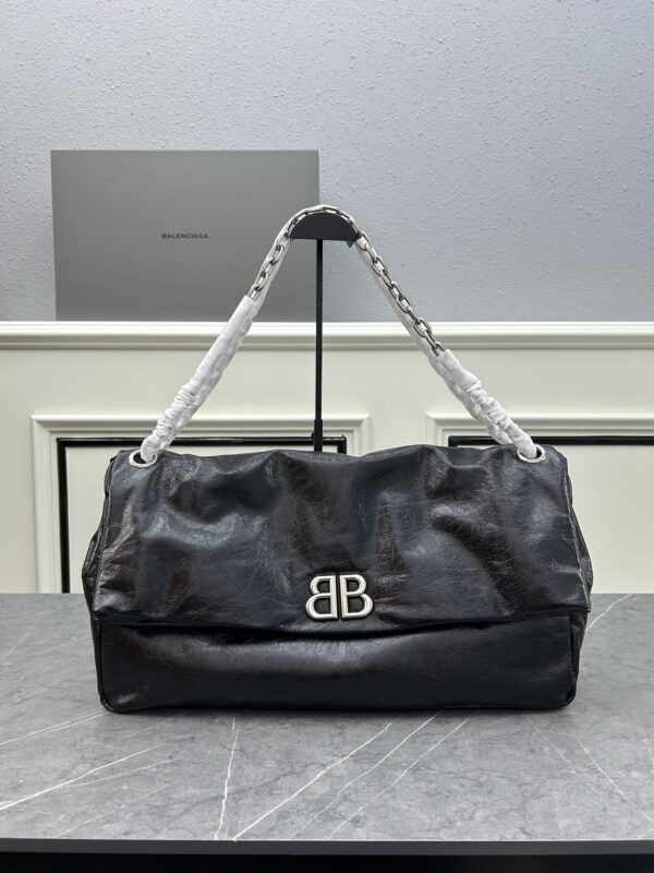 Balenciaga Le Monaco: L’Élégance de la Saison Automne/Hiver 2023