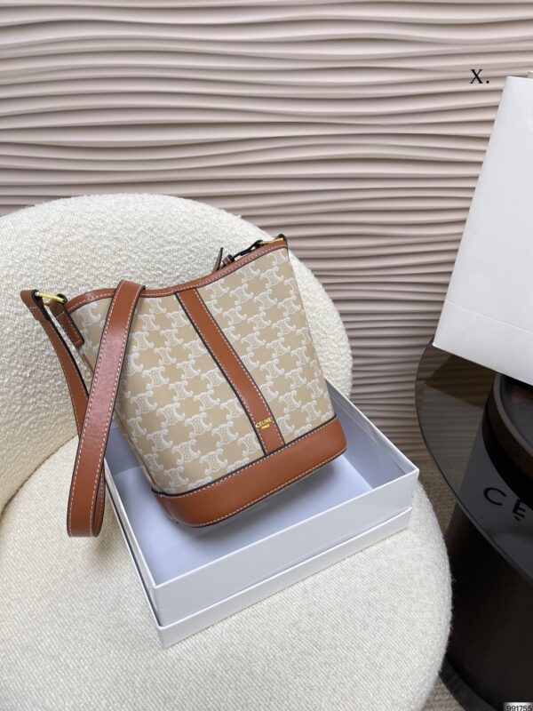 Le Seau Triomphant de Celine: L’Équilibre Parfait entre Cool et Doux