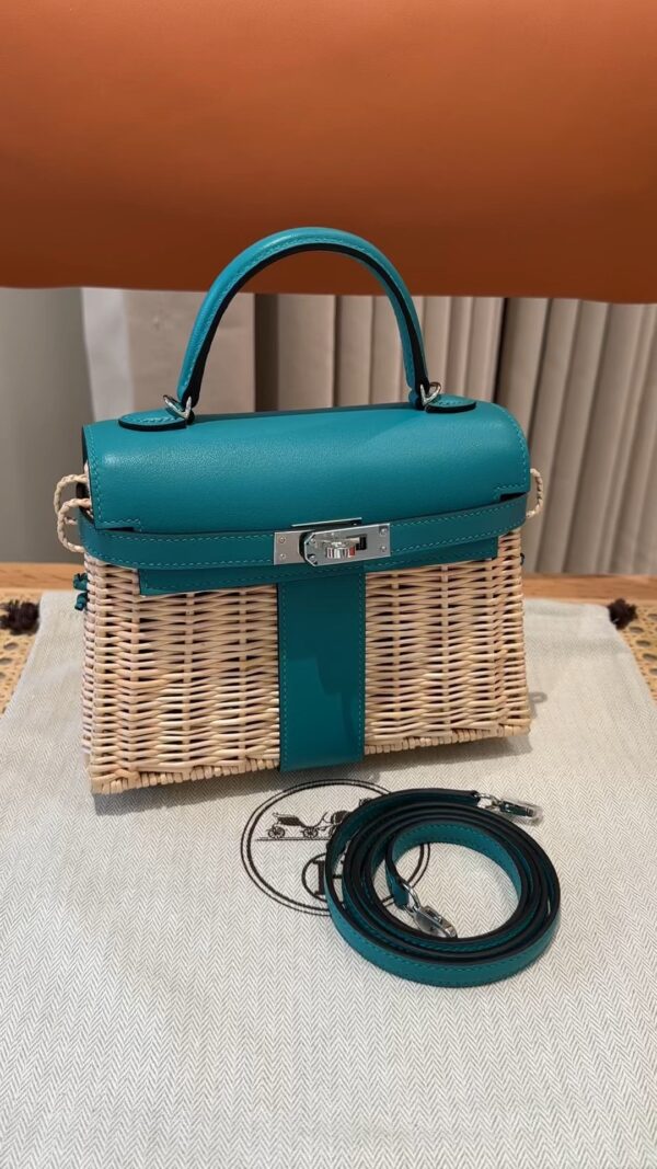 Kelly Picnic 20 cm – 7F/Blue Paon – Édition Bambou pour Pique-Nique – Tout Fait à la Main