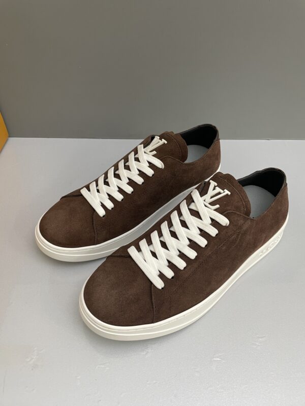 Sneakers Louis Vuitton Homme – Nouveauté Luxueuse en Cuir à Imprimé Monogramme