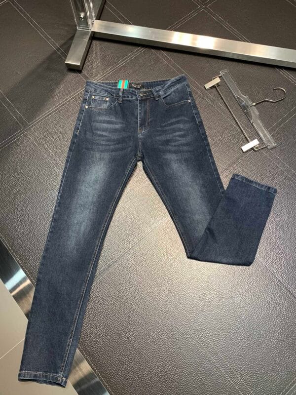 Gucci 2023: Nouveau Chic en Denim – Édition Exclusif