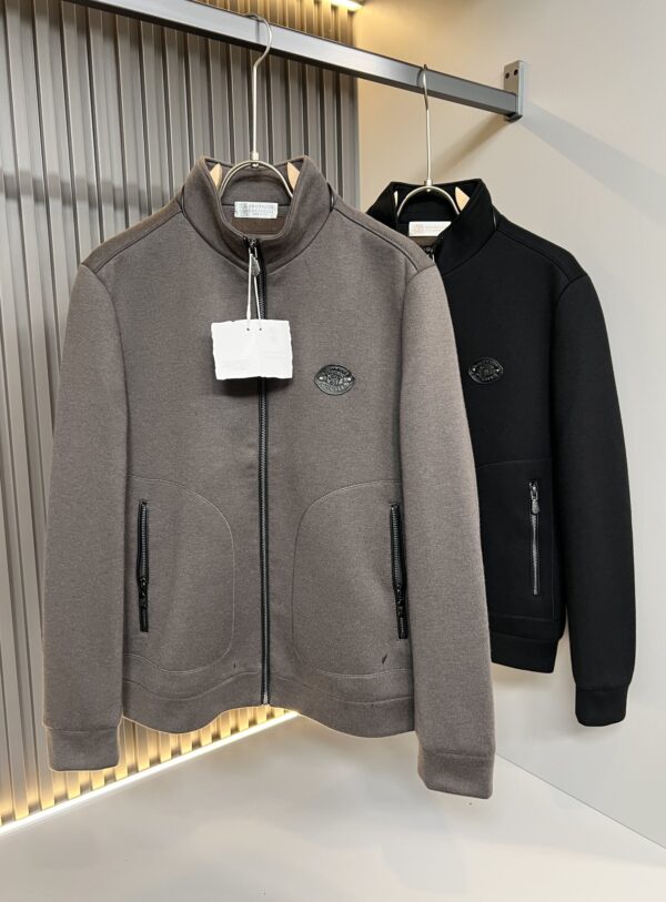 Veste à Capuche pour Homme BC-Brunello Cucineli 2023 – Élégance Moderne avec Badge en Cuir, Indispensable de la Saison!