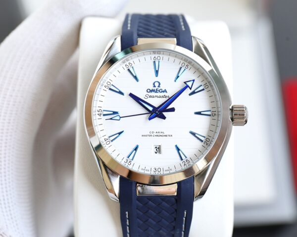Montre Omega Seamaster 150m – Dernière Mise à Niveau V12 avec Mouvement Coaxial 8500