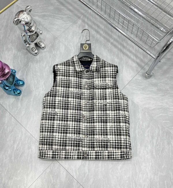 Louis Vuitton – Gilet en Duvet: Tendance et Confort en Harmonie