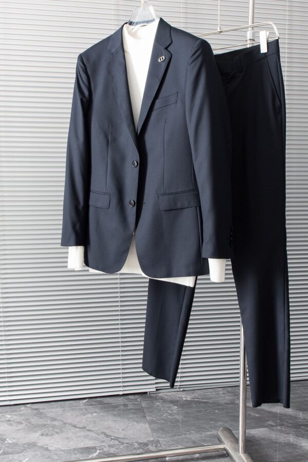 Dior 100% Laine Mérinos/Business Suit – Élégance et Qualité Exceptionnelle, Ensemble Vestimentaire Parfait (Veste et Pantalon)