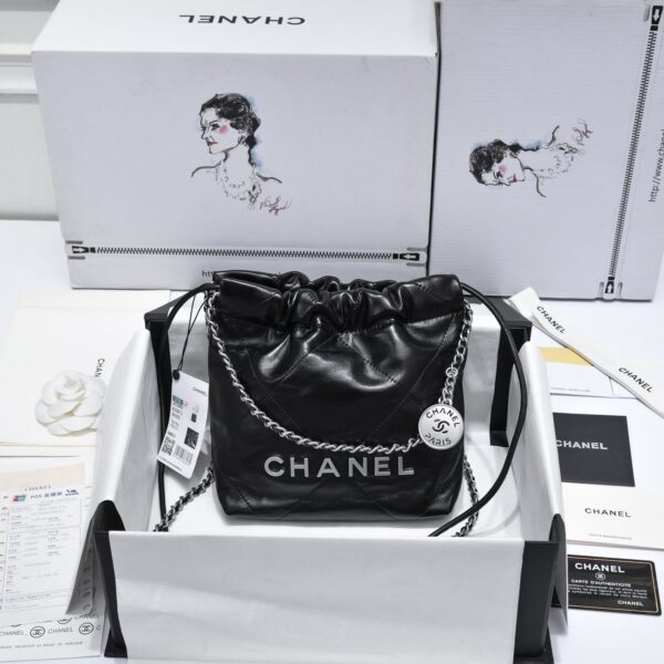 Sac Chanel 23S AS3980: Mini 22, un concentré de charme