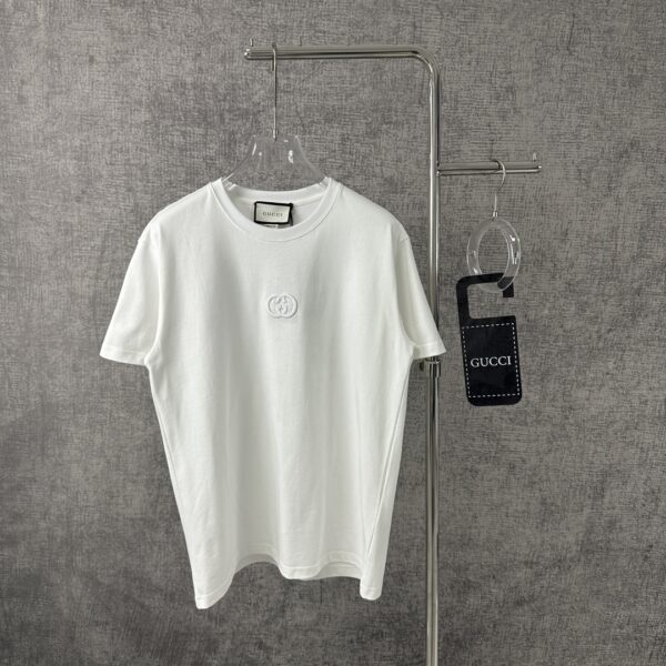 T-shirt en tricot de coton GUCCI pour hommes et femmes, collection printemps précoce 2024