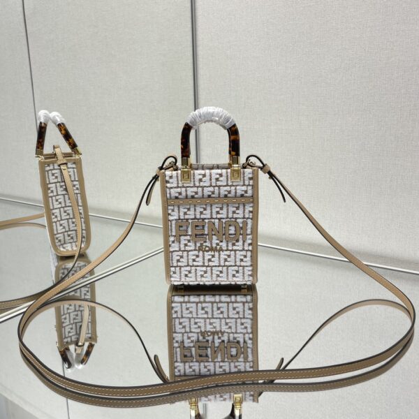 Sac à Main Mini Sunshine FENDI en Paille Naturelle