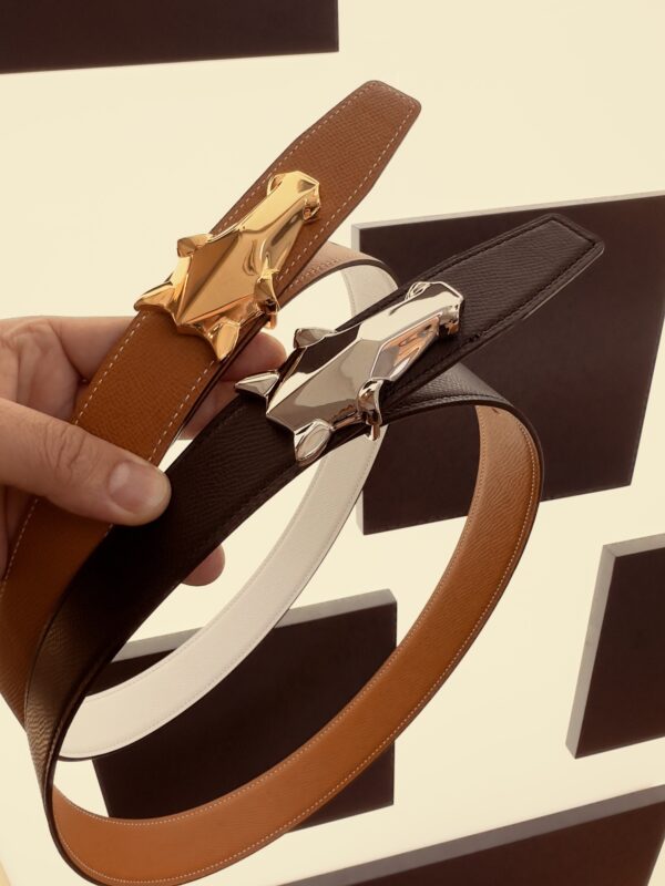 Ceintures réversibles Hermès en cuir de veau: Le luxe intemporel à double facette