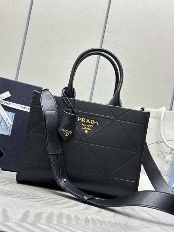 Nouveau Sac à Main Tote Triangulaire Quilted Petit Modèle