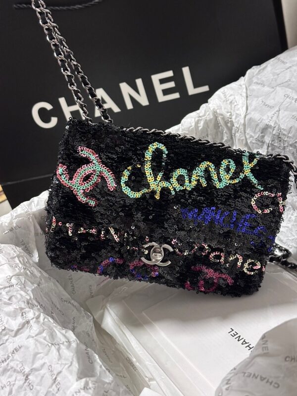 Sac Chanel 24A Haute Couture – Éclat et Élégance
