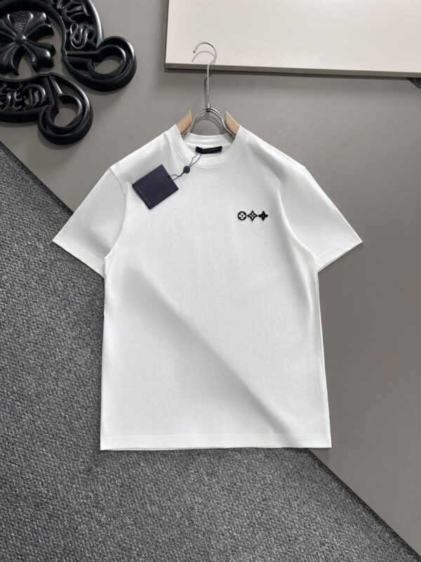 Nouveauté 2024: T-shirt à Manches Courtes en Coton de Louis Vuitton
