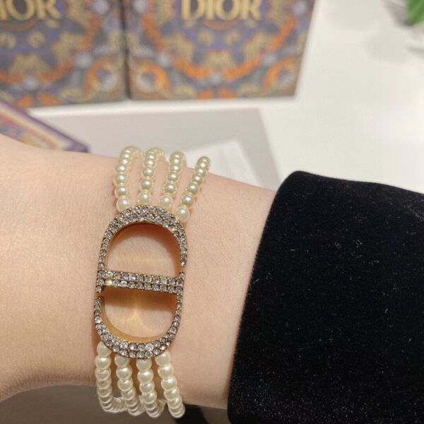 Dior – Nouvelle Triple Bracelet en Perles avec Multiples Éléments