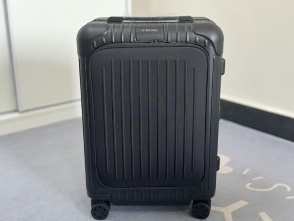 Valise Rimowa Sleeve 2021 – Élégance et Compacité
