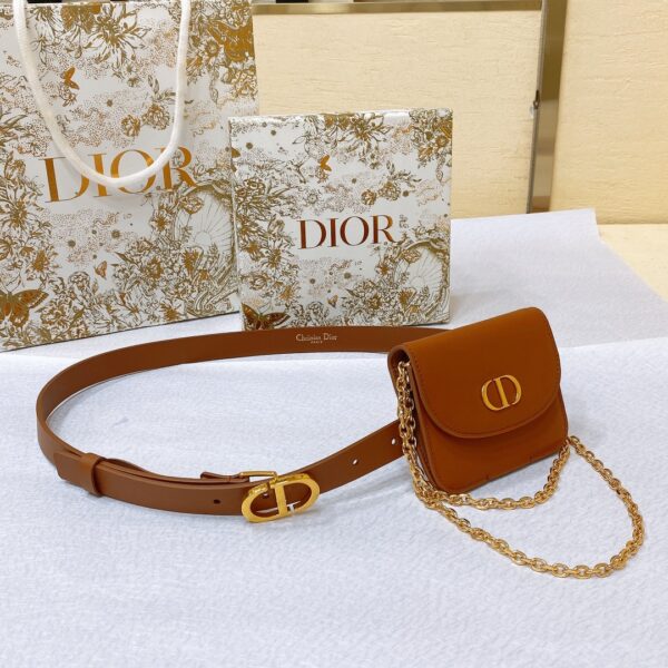Dior Bobby 2023 – Ceinture en cuir avec pochette amovible et boucle CD dorée