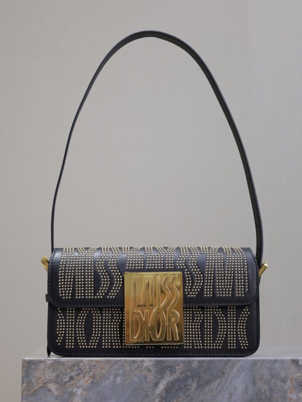 Miss Dior Black Studs – Audace & Élégance