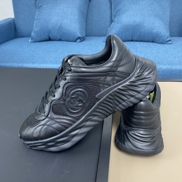 Gucci Ripple “Sakura Pink” – Sneakers fluides et élégantes en édition couple