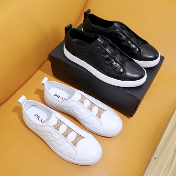 PRADA – Mocassins Sport Chic en Cuir Italien pour Homme