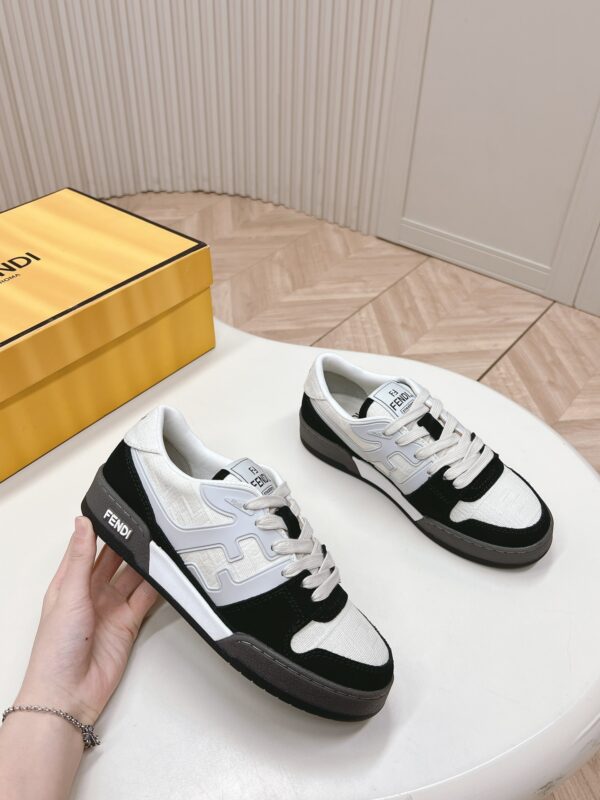 Fendi Match 2024 – Sneakers basses en cuir avec logo FF
