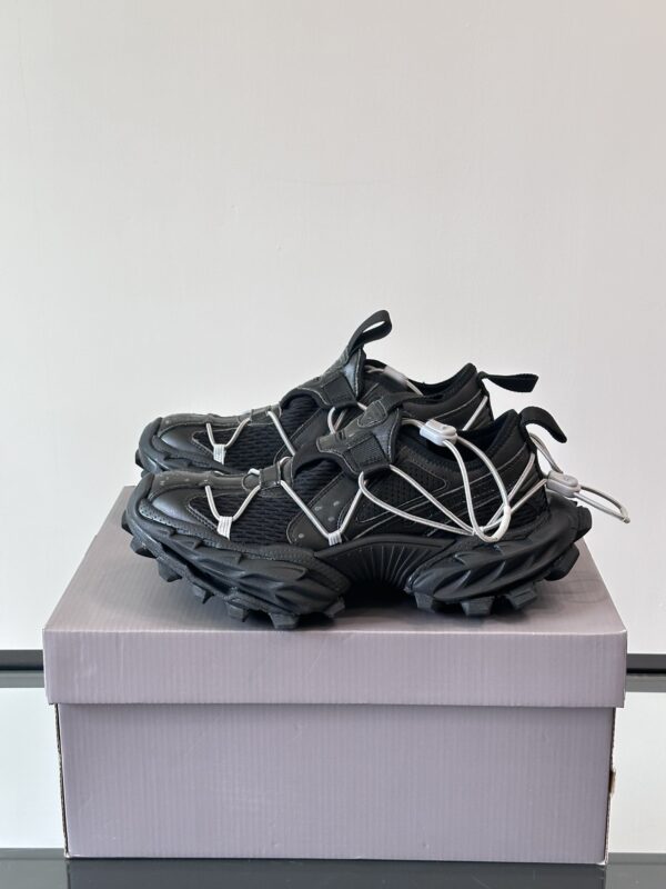 Balenciaga Agave 2025 – Sneakers tendance et techniques pour couples