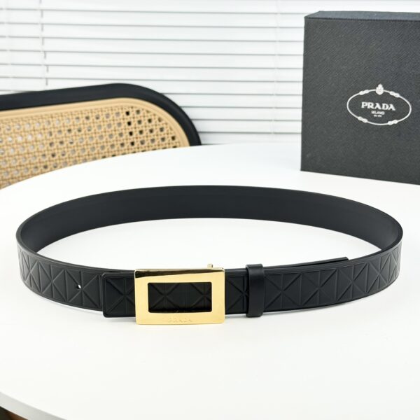 Ceinture Prada 3.5 cm: Élégance et raffinement masculin