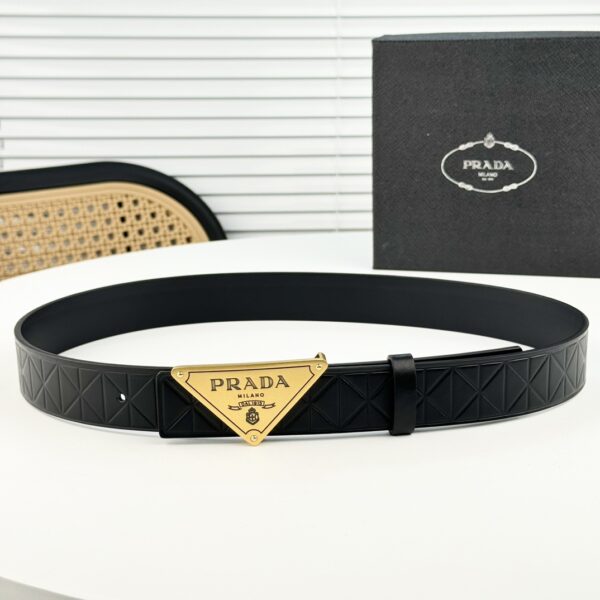 Ceinture Prada 3.5 cm: Luxe et polyvalence masculine