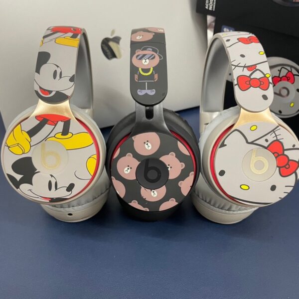 Casque Sans Fil Solo Pro Graffiti: Immersion Sonore et Style Urbain