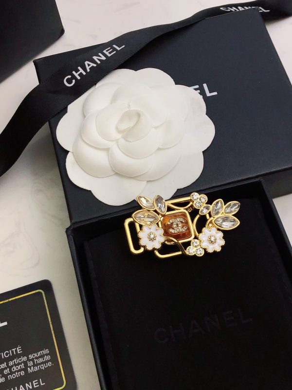 Blé d’Or – Broche Double C Chanel
