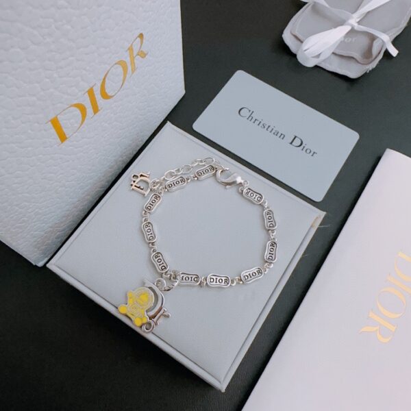 Bracelet DIOR Punk Vintage – L’icône tendance