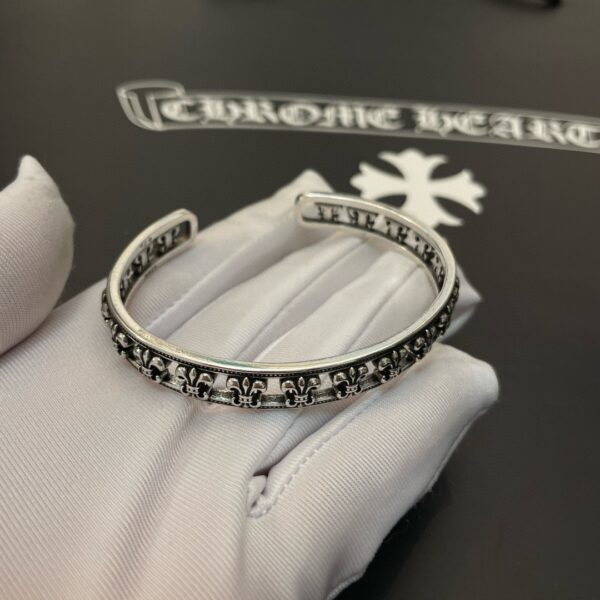 Bracelet Chrome Hearts Cross Fleur Scout — Édition 2024 Rétro Punk, Finition Vieillie Premium, Unisexe