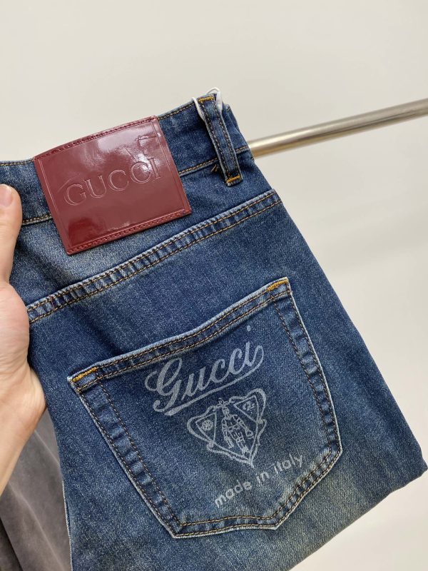 Élégance Denim – L’Exclusivité Réinventée