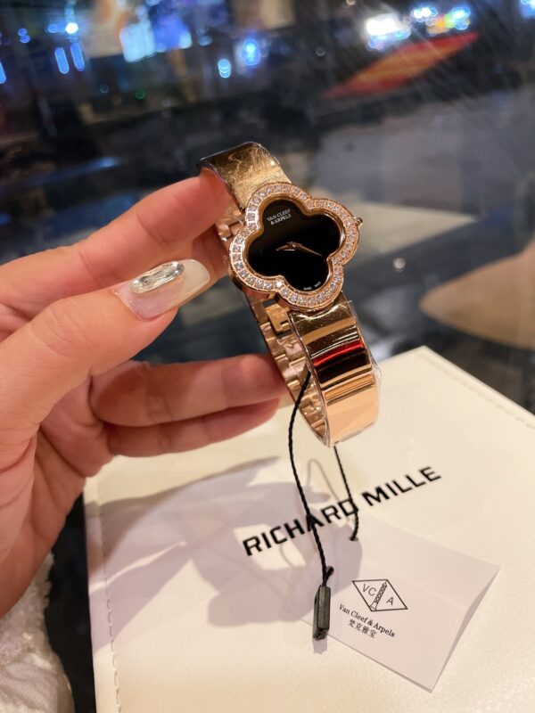 Montre Trèfle – Van Cleef & Arpels