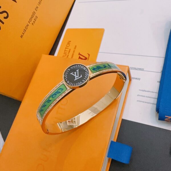 Bracelet Louis Vuitton Unisexe 2024 — Acier Premium, Style Officiel & Intemporel