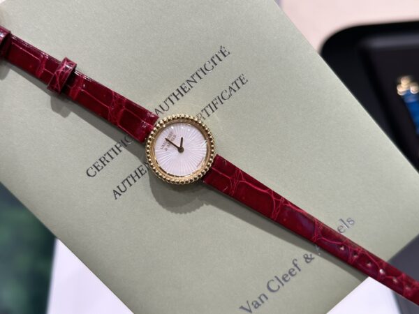 Montre Perlée Or Rose – Van Cleef & Arpels