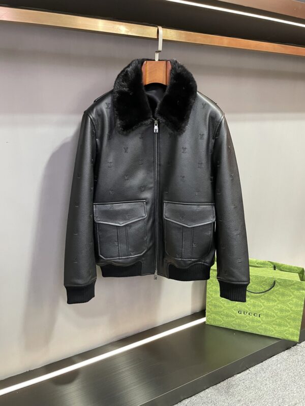 Blouson en Cuir Louis Vuitton – Collection Automne-Hiver 2024