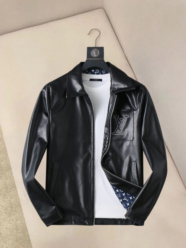 Veste Louis Vuitton Printemps 2025 – Modèle Défilé, Design Haute Couture et Confort Haut de Gamme