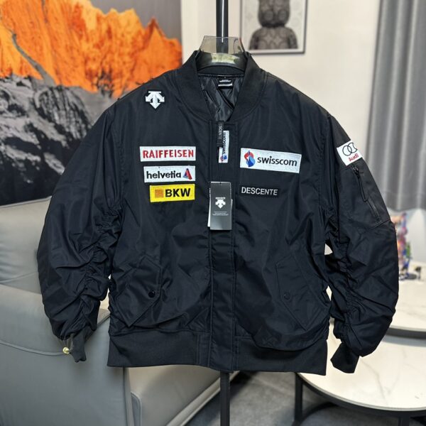 Veste de Ski DESCENTE – Édition Limitée Équipe Nationale Suisse