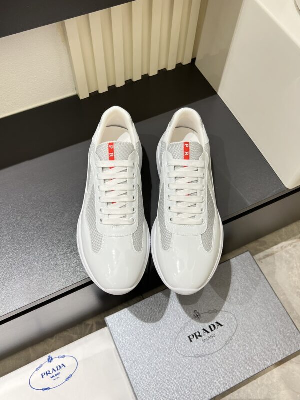 Baskets de Luxe PRADA Unisexe – Design Sport Chic en Cuir et Maille Respirante