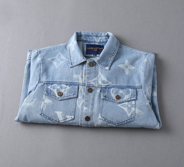 Veste en Jean Louis Vuitton 2025 – Nouvelle Collection Pré-Printemps, Édition Luxe avec Broderie Signature