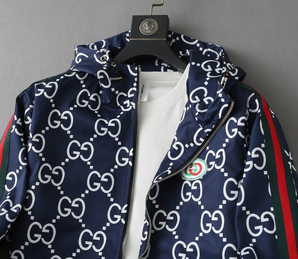 Veste en Jean Gucci 2025 – Nouvelle Collection Pré-Printemps, Édition Luxe avec Logo Brodé